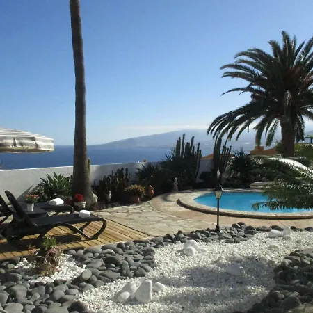 Apartamento En Zona Residencial Con Vistas Al Mar. *
